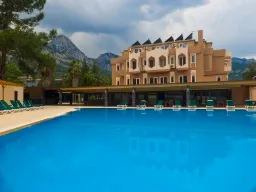 ALEXIUS BEACH HOTEL Pools & Beach
