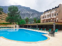 ALEXIUS BEACH HOTEL Pools & Beach