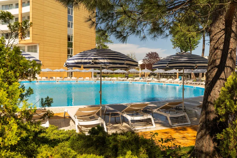ALUASOUL SUNNY BEACH 16+ Pools & Beach
