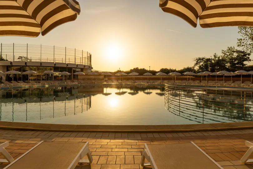 ALUASOUL SUNNY BEACH 16+ Pools & Beach
