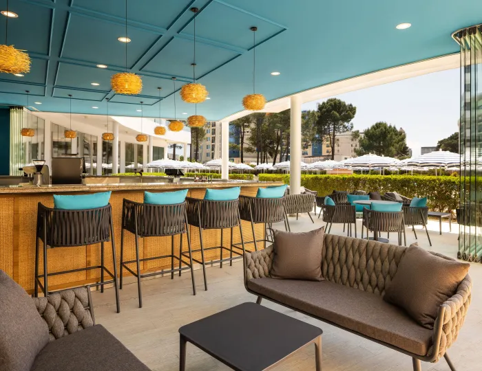 ALUASOUL SUNNY BEACH 16+ Bars