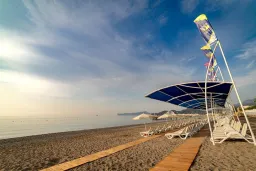 AMARA COMFORT RESORT Pools & Beach