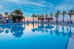 AMARA COMFORT RESORT Pools & Beach