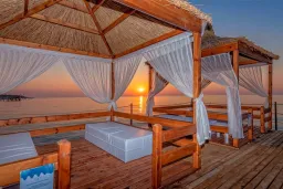 AMARA COMFORT RESORT Pools & Beach