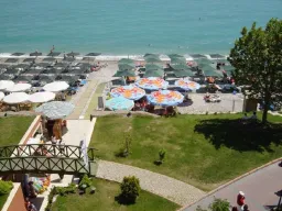 AMBASSADOR HOTEL Pools & Beach
