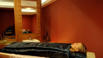 AMBASSADOR HOTEL Spa