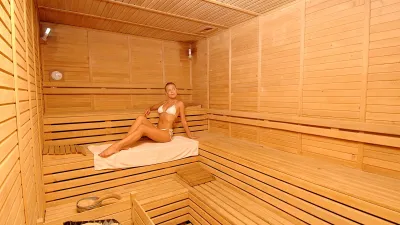 AMBASSADOR HOTEL Spa