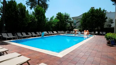 AMBASSADOR HOTEL Pools & Beach