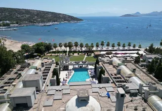 AMBROSIA HOTEL BEACH - SPA Pools & Beach