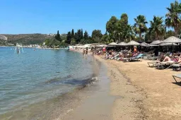 AMBROSIA HOTEL BEACH - SPA Pools & Beach