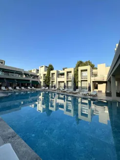 AMBROSIA HOTEL BEACH - SPA Pools & Beach