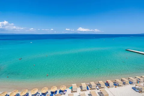 AMMON ZEUS LUXURY BEACH HOTEL Pools & Beach