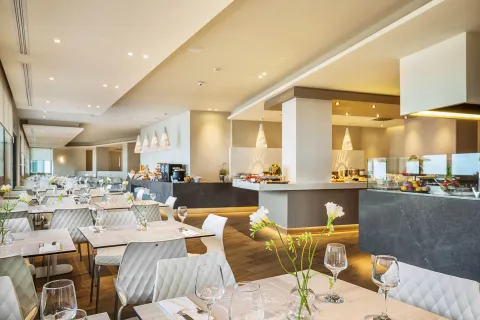 AMMON ZEUS LUXURY BEACH HOTEL Restaurants