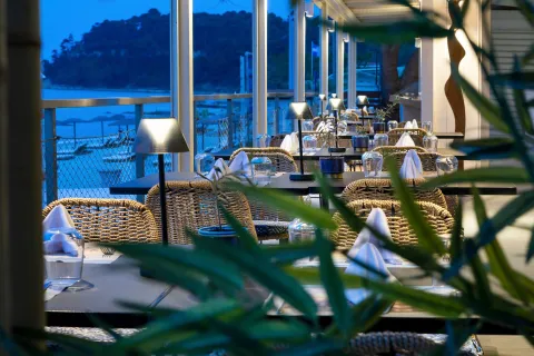 AMMON ZEUS LUXURY BEACH HOTEL Restaurants