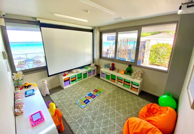 AMMON ZEUS LUXURY BEACH HOTEL Mini Club