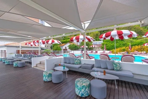 AMMON ZEUS LUXURY BEACH HOTEL Pools & Beach