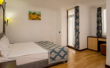 AMON HOTEL ADULT ONLY 16+ Rooms