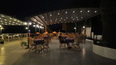 AMOS HOTEL Bars