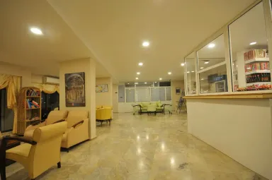 AMOS HOTEL Lobby