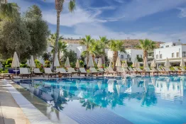 ANADOLU HOTEL BODRUM Pools & Beach