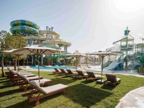 ANDA BARUT COLLECTION Pools & Beach