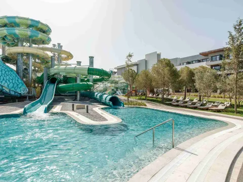 ANDA BARUT COLLECTION Pools & Beach