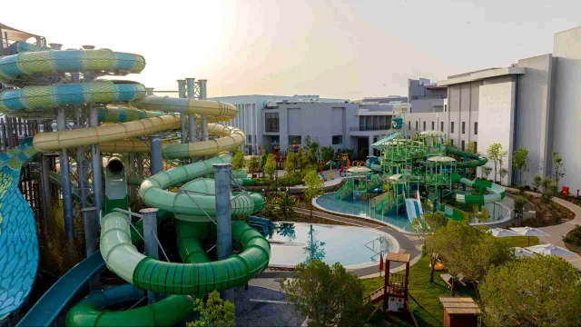 ANDA BARUT COLLECTION Pools & Beach