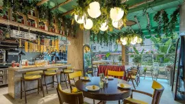 ANJELIQ DOWNTOWN HOTEL Restaurants