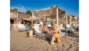 ANJELIQ DOWNTOWN HOTEL Pools & Beach