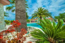 ANNA MARIA PARADISE HOTEL Pools & Beach