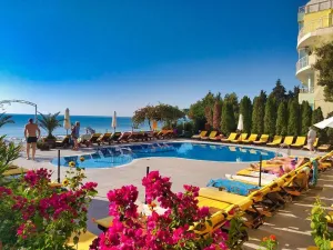 APHRODITE BEACH HOTEL Pools & Beach