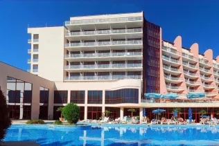 APOLLO SPA RESORT Pools & Beach