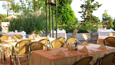 AQI HOTELS PEGASOS RESORT Restaurants