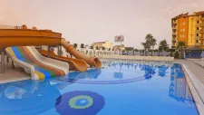 ARABELLA WORLD HOTEL Pools & Beach