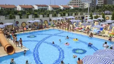 ARABELLA WORLD HOTEL Pools & Beach