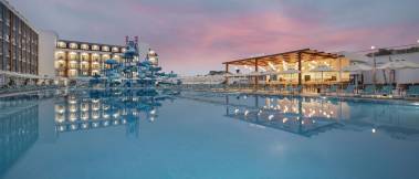 ARCANUS TRENDLINE RESORT Pools & Beach