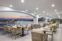 ARCANUS TRENDLINE RESORT Restaurants
