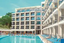ARENA MAR HOTEL Pools & Beach