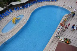 ARES BLUE HOTEL Restaurants