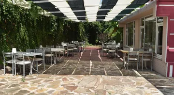 ARES DREAM HOTEL Restaurants