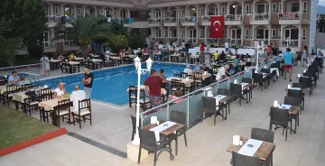 ARES DREAM HOTEL Restaurants
