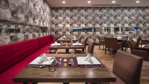 ARIA CLAROS BEACH AND SPA RESORT Restaurants