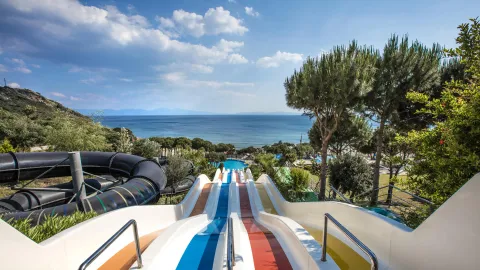 ARIA CLAROS BEACH AND SPA RESORT Pools & Beach
