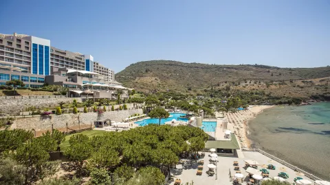 ARIA CLAROS BEACH AND SPA RESORT Bars