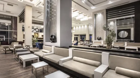 ARIA CLAROS BEACH AND SPA RESORT Lobby