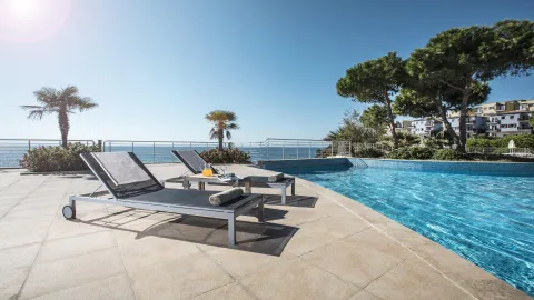 ARIA CLAROS BEACH AND SPA RESORT Pools & Beach