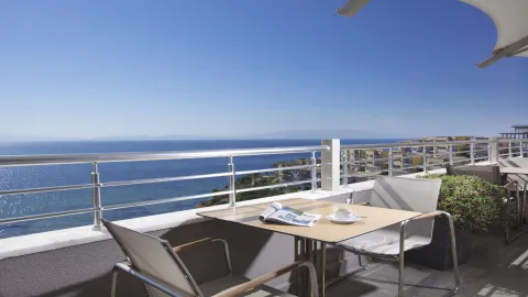 ARIA CLAROS BEACH AND SPA RESORT Bars
