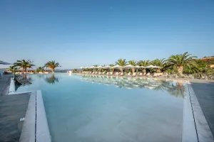 ARISTOTELES HOLIDAY RESORT - SPA Pools & Beach