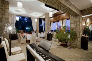 ARKUTINO FAMILY RESORT Restaurants