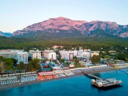 ARMAS BEACH HOTEL Pools & Beach